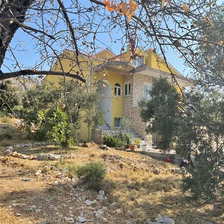 La Maison Du Graal * Grebastica