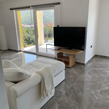 La Maison Du Graal Apartment Grebastica